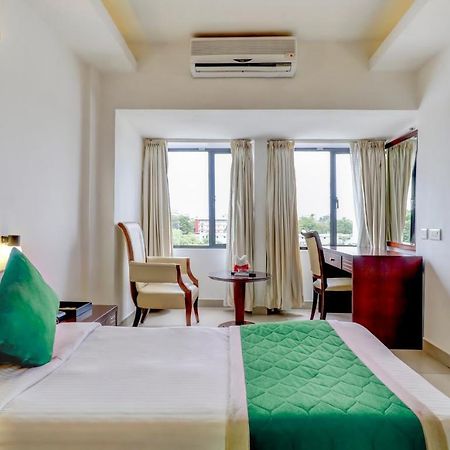 Hotel Luciya Kochi Exteriör bild