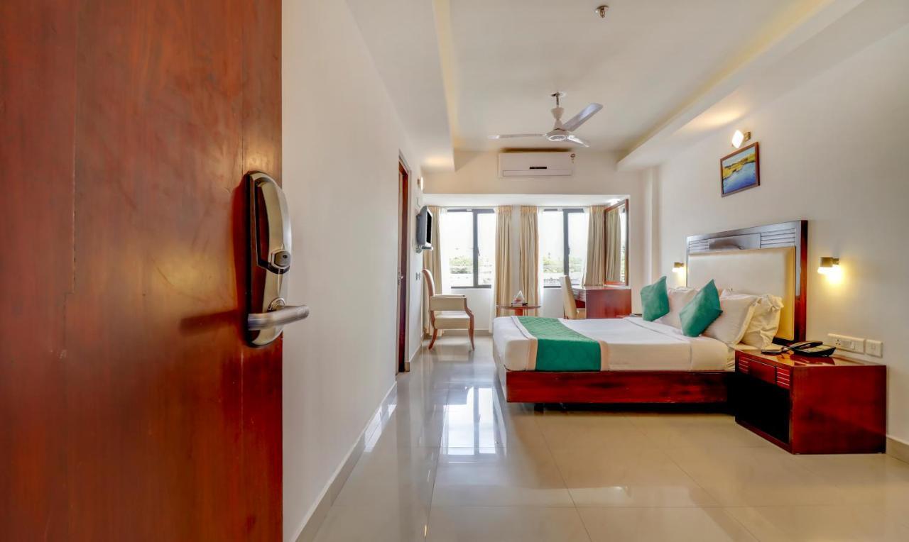 Hotel Luciya Kochi Exteriör bild