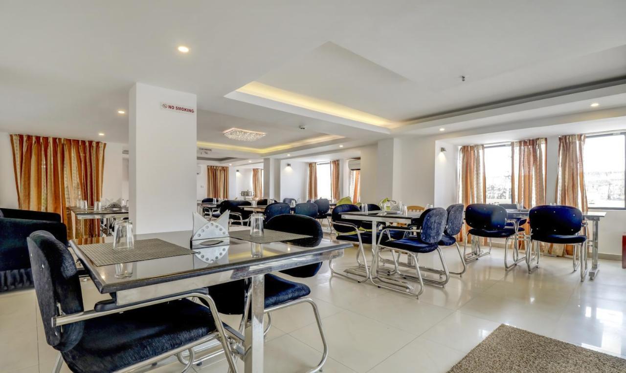 Hotel Luciya Kochi Exteriör bild