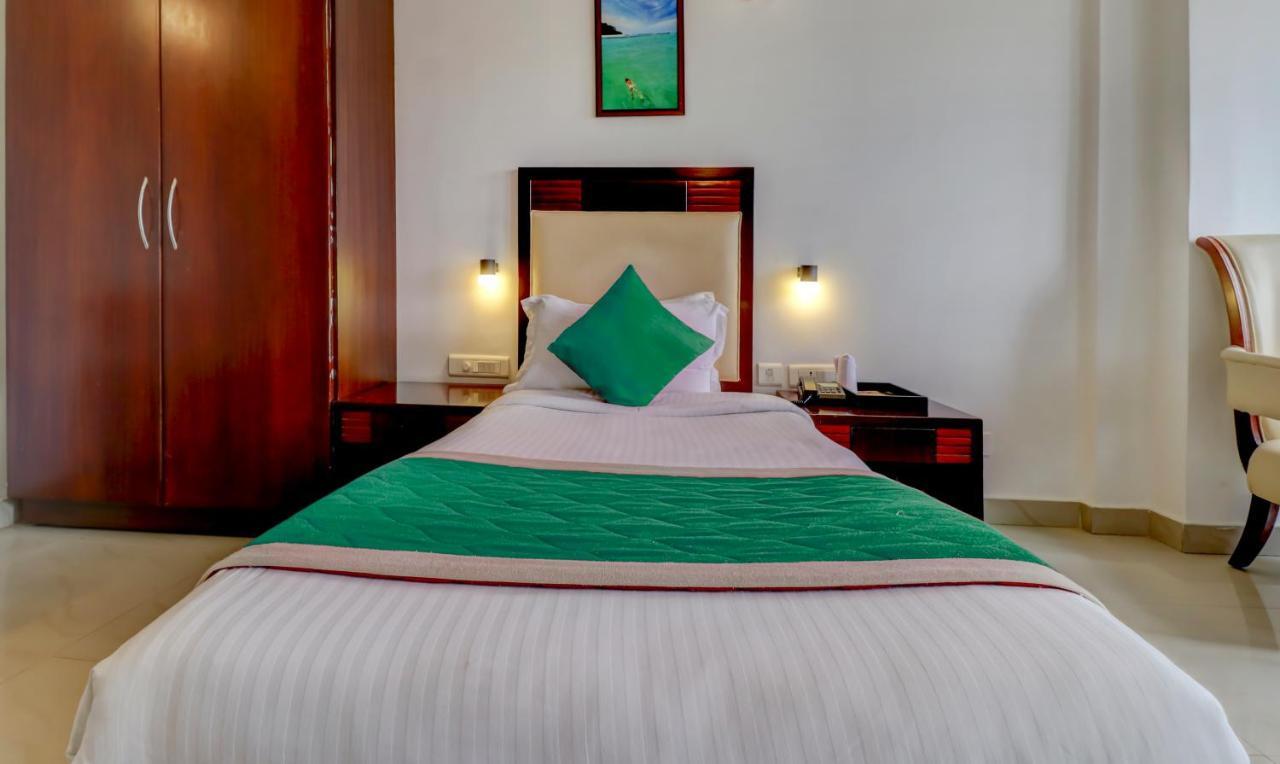 Hotel Luciya Kochi Exteriör bild