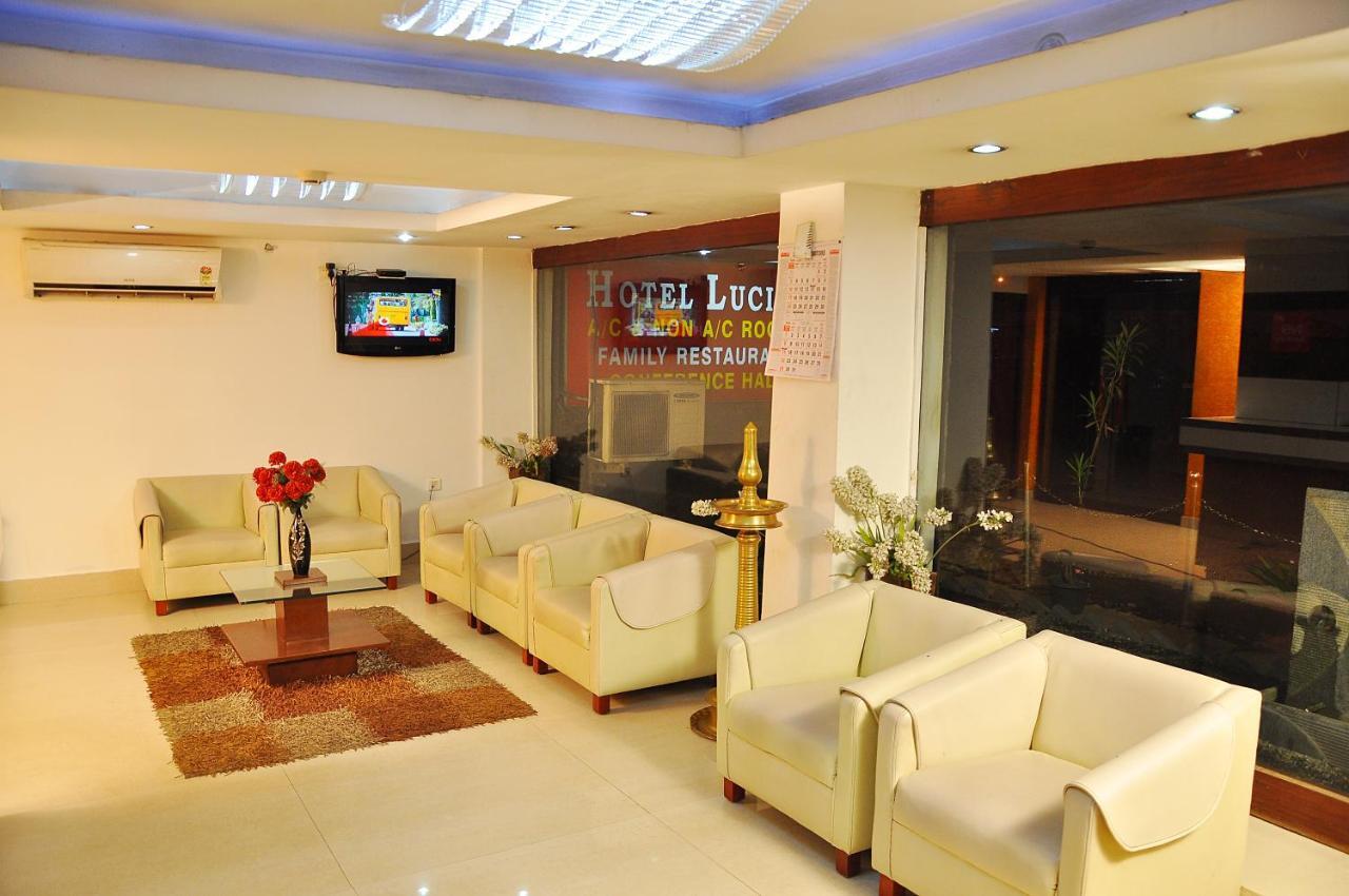 Hotel Luciya Kochi Exteriör bild