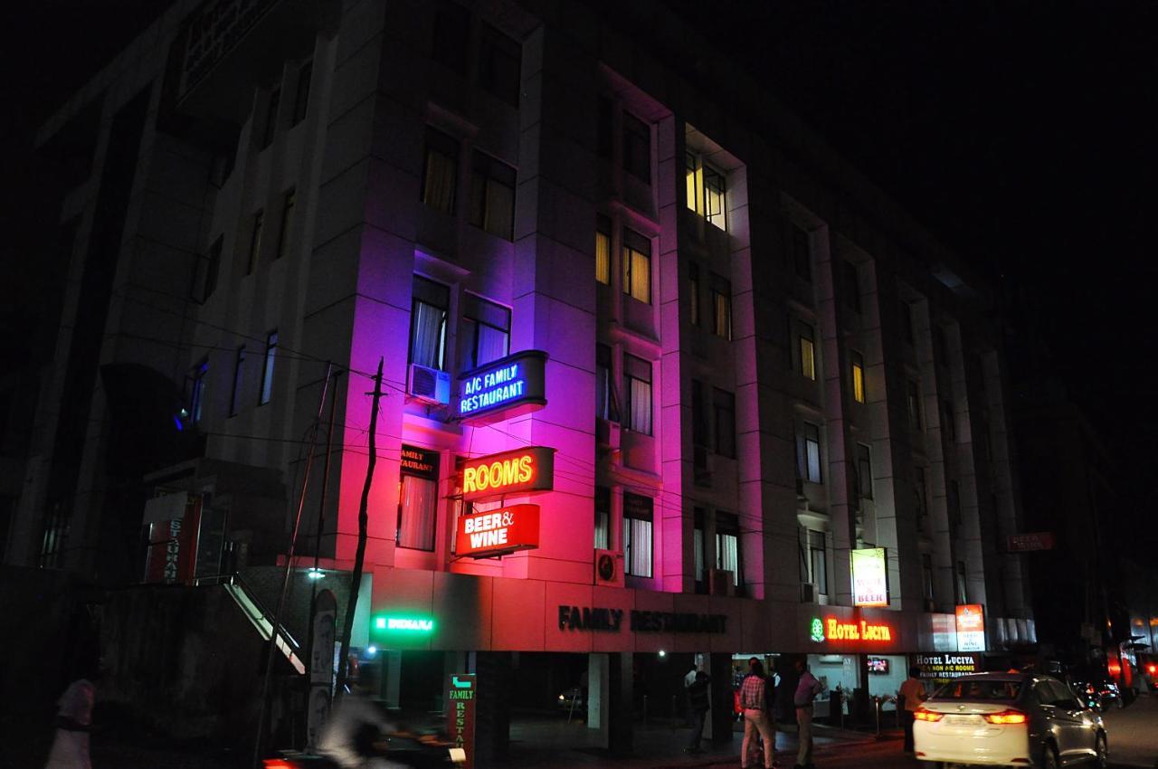 Hotel Luciya Kochi Exteriör bild