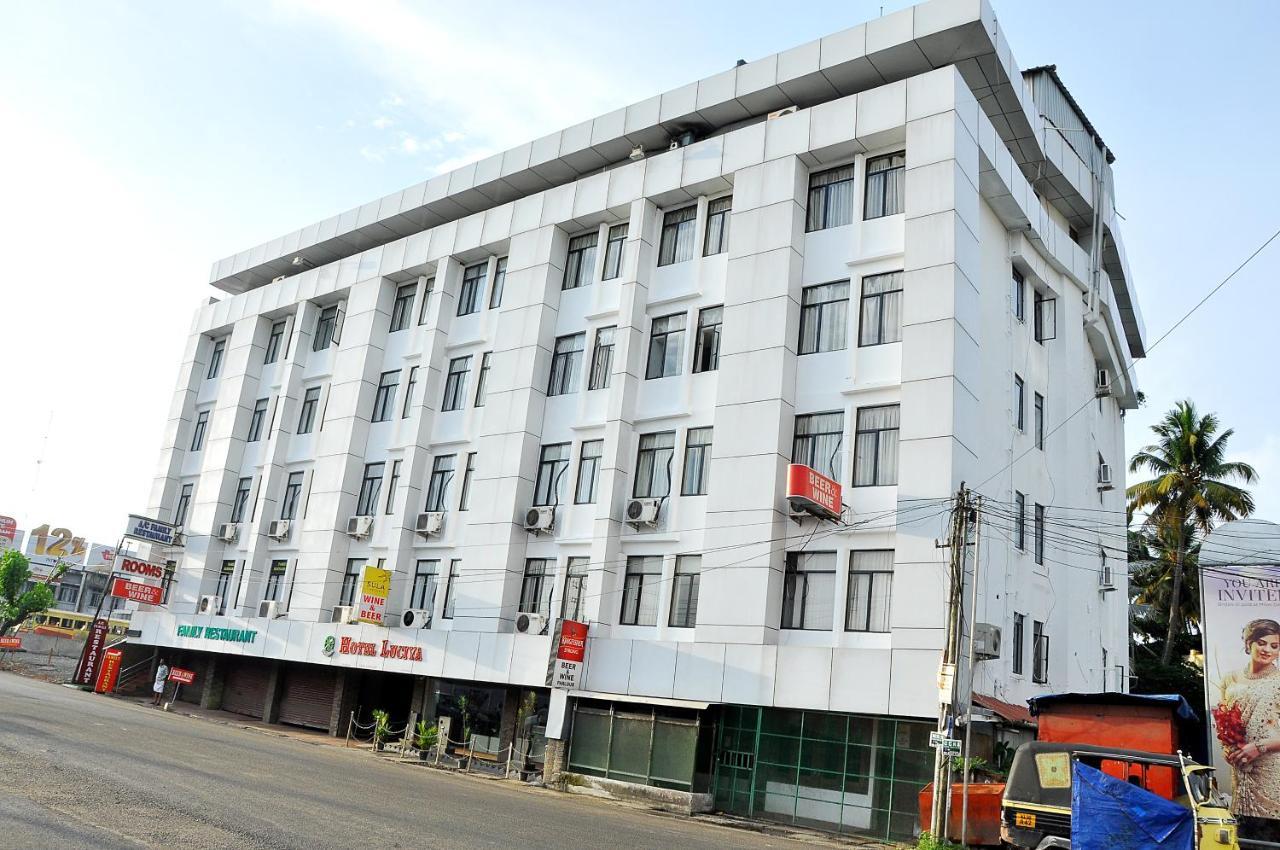 Hotel Luciya Kochi Exteriör bild